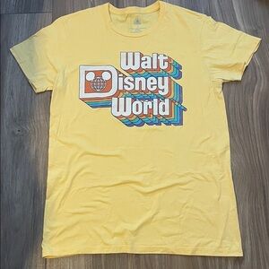 Walt Disney World Retro T-shirt, Vintage Tees -Yellow, Rainbow- Women large
